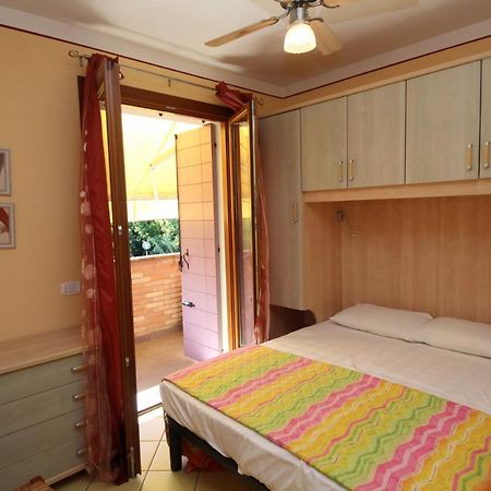 Residence Sole E Mare Appartamenti 로솔리나 마레 외부 사진