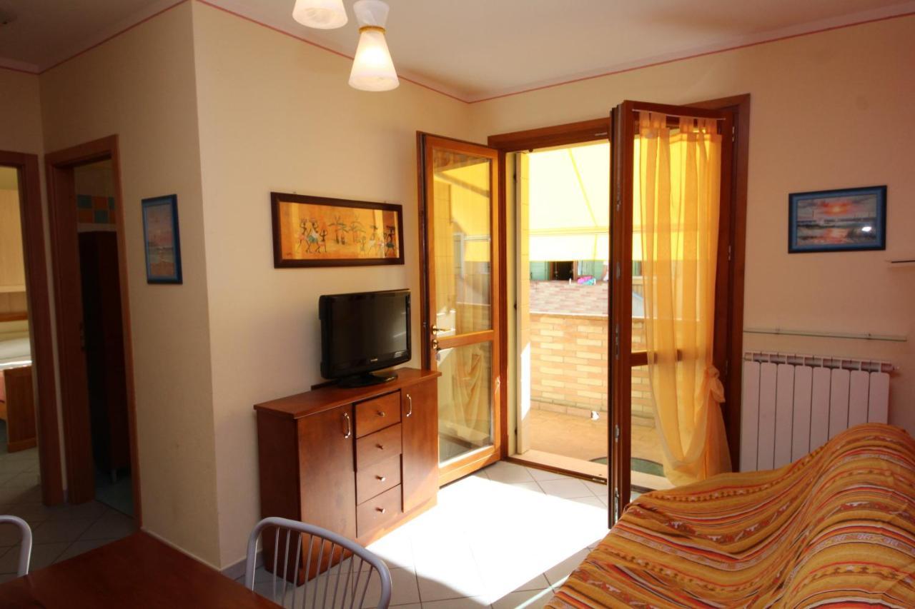 Residence Sole E Mare Appartamenti 로솔리나 마레 외부 사진