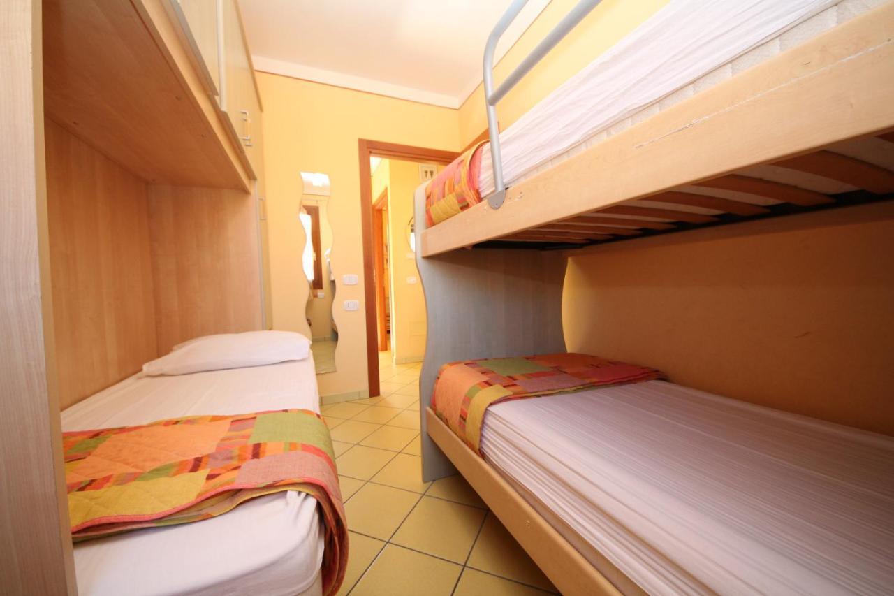 Residence Sole E Mare Appartamenti 로솔리나 마레 외부 사진