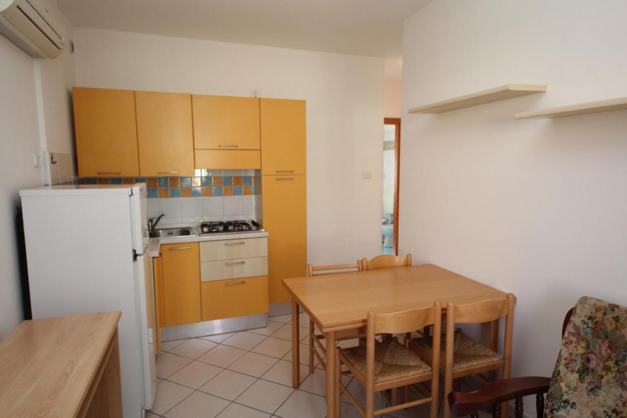 Residence Sole E Mare Appartamenti 로솔리나 마레 외부 사진