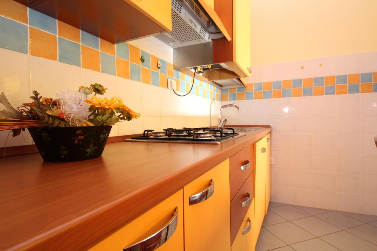 Residence Sole E Mare Appartamenti 로솔리나 마레 외부 사진