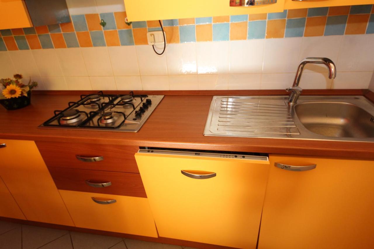 Residence Sole E Mare Appartamenti 로솔리나 마레 외부 사진